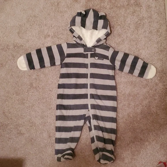 Carters baby winter onesies - Picture 2 of 6
